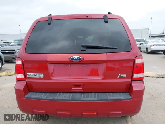 2010 Ford Escape XLT z VIN 1FMCU9DG1AKC21640, wystawiony jako IAAI lot #41962042 z przebiegiem 238 283 mil mil oraz . Historia ofert i sprzedaży dostępna na DreamBid. Obrazek 17.