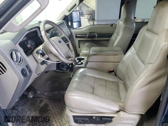 2008 Ford F-250 XL z VIN 1FTSX21R78EB74112, wystawiony jako Copart lot #56828015 z przebiegiem 157 138 mil mil oraz Szkoda całkowita • Salvage title. Historia ofert i sprzedaży dostępna na DreamBid. Obrazek 7.