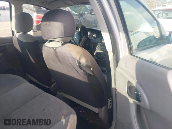 2001 Ford Focus LX with VIN 1FAFP33P21W309425, listed as a IAAI auction lot 41482071 with 86,943 mi miles and . Bid and sale history available at carsss.com. Image 8.