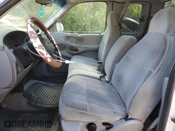 1998 Ford F-150 z VIN 1FTZX18W2WNC09396, wystawiony jako Copart lot #60355505 z przebiegiem 221 565 mil mil oraz Czysty tytuł • Clean title. Historia ofert i sprzedaży dostępna na DreamBid. Obrazek 7.