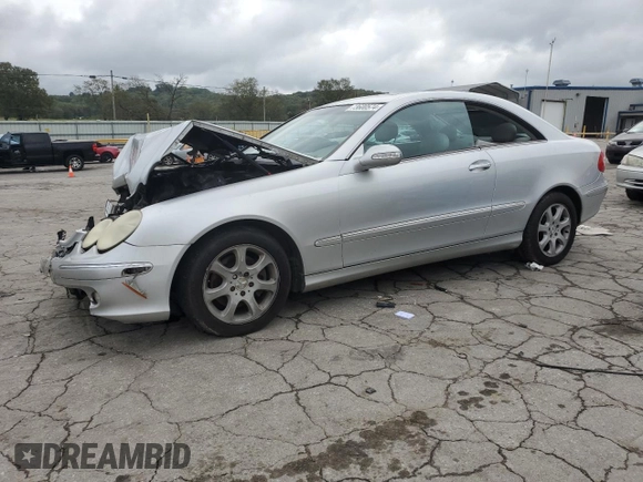 2004 Mercedes-Benz CLK-Class 3.2L with VIN WDBTJ65J24F094253, listed as a Copart auction lot 73600574 with 134,379 mi miles and Salvage Title. Bid and sale history available at carsss.com. Image 1.