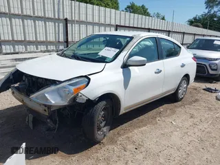 2017 Nissan Versa SV z VIN 3N1CN7AP6HL842992, wystawiony jako IAAI lot #42001775 z przebiegiem Nie podano mil oraz . Historia ofert i sprzedaży dostępna na DreamBid. Obrazek 17.