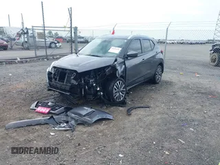 2022 Nissan Kicks SV z VIN 3N1CP5CVXNL510978, wystawiony jako IAAI lot #42147326 z przebiegiem 44 065 mil mil oraz . Historia ofert i sprzedaży dostępna na DreamBid. Obrazek 2.