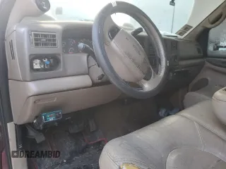 2000 Ford F-350 XL with VIN 1FTSX31F5YEB91180, listed as a Copart auction lot 89172645 with 230,534 mi miles and Salvage Title. Bid and sale history available at DreamBid. Image 8.