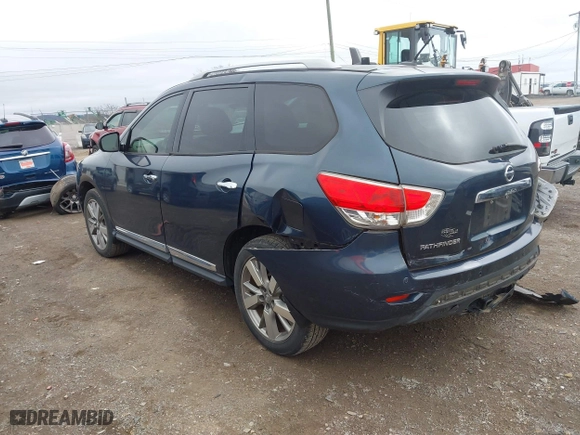 2013 Nissan Pathfinder SL with VIN 5N1AR2MN4DC662286, listed as a IAAI auction lot 41202706 with 67,866 mi miles. Bid and sale history available at carsss.com. Image 3.