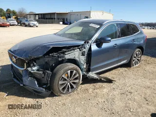 2023 Volvo XC60 Plus Bright Theme z VIN YV4L12RN6P1389037, wystawiony jako Copart lot #48723525 z przebiegiem Nie podano mil oraz Nie do naprawy • Non repairable. Historia ofert i sprzedaży dostępna na DreamBid. Obrazek 1.