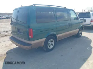 2002 Chevrolet Astro with VIN 1GNDM19X12B109545, listed as a IAAI auction lot 41513777 with 72,638 mi miles. Bid and sale history available at carsss.com. Image 4.