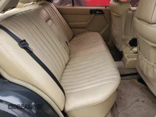 1987 Mercedes-Benz 300 with VIN WDBEB33D0HA432026, listed as a Copart auction lot 48766665 with 161,099 mi miles and Clean Title. Bid and sale history available at DreamBid. Image 10.