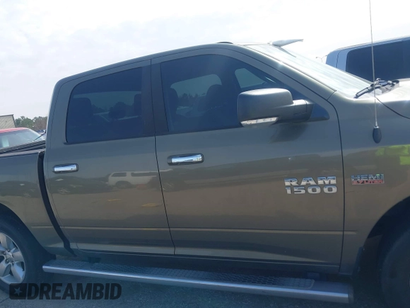 2015 Ram 1500 Lone Star z VIN 1C6RR6LT6FS553469, wystawiony jako IAAI lot #41569195 z przebiegiem 130 445 mil mil oraz . Historia ofert i sprzedaży dostępna na DreamBid. Obrazek 13.