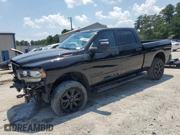 2024 Ram 2500 Big Horn z VIN 3C6UR5DJ4RG382802, wystawiony jako Copart lot #62024245 z przebiegiem 18 033 mil mil oraz Czysty tytuł • Clean title. Historia ofert i sprzedaży dostępna na DreamBid. Obrazek 1.