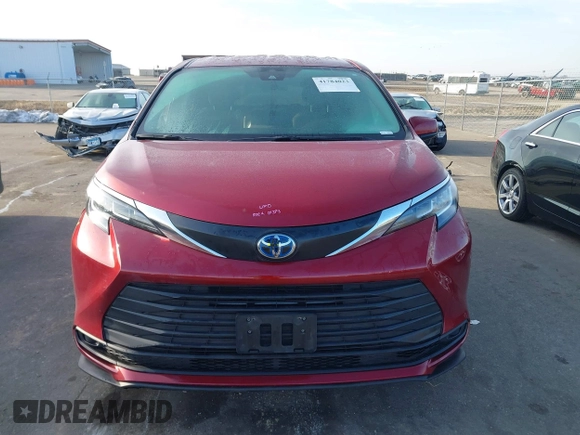 2022 Toyota Sienna LE z VIN 5TDKRKEC0NS093524, wystawiony jako IAAI lot #41784023 z przebiegiem 40 887 mil mil oraz . Historia ofert i sprzedaży dostępna na DreamBid. Obrazek 13.