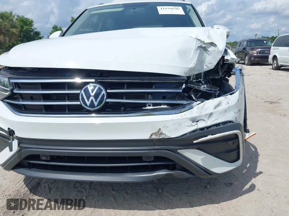 2022 Volkswagen Tiguan S z VIN 3VV1B7AX0NM126321, wystawiony jako IAAI lot #41939646 z przebiegiem 62 309 mil mil oraz . Historia ofert i sprzedaży dostępna na DreamBid. Obrazek 19.