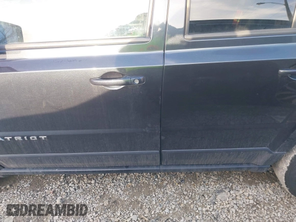 2016 Jeep Patriot Sport with VIN 1C4NJPBB5GD561310, listed as a IAAI auction lot 41502009 with 115,017 mi miles and . Bid and sale history available at carsss.com. Image 14.