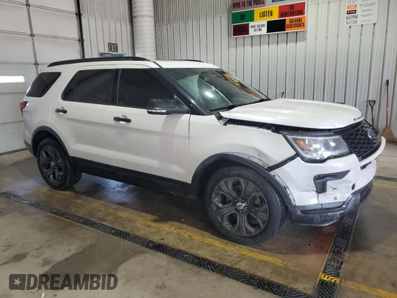 2018 Ford Explorer Sport с VIN 1FM5K8GT1JGC46235, выставлен на аукционе Copart как лот 55940205 с пробегом 167 357 миль миль и Списание • Salvage title. История ставок и продаж доступна на DreamBid. Изображение 4.