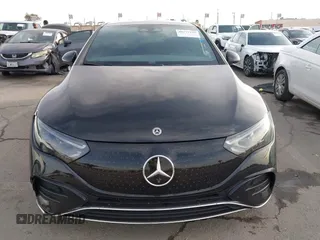 2023 Mercedes-Benz EQE 350 z VIN W1KEG1CB4PF027476, wystawiony jako IAAI lot #40777410 z przebiegiem 7 276 mil mil oraz . Historia ofert i sprzedaży dostępna na DreamBid. Obrazek 12.