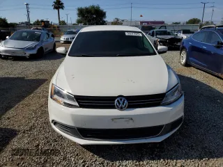 2013 Volkswagen Jetta SE with VIN 3VWDP7AJ3DM384014, listed as a Copart auction lot 56207025 with 112,627 mi miles and Salvage title. Bid and sale history available at DreamBid. Image 5.