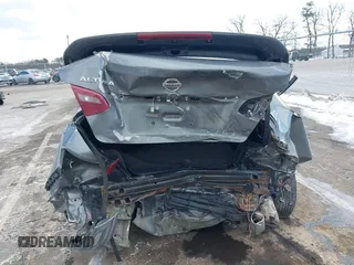 2018 Nissan Altima SV with VIN 1N4AL3AP3JC197177, listed as a IAAI auction lot 41427550 with 151,032 mi miles and . Bid and sale history available at carsss.com. Image 16.