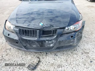 2007 BMW 3 Series 328i with VIN WBAVA33517KX71509, listed as a IAAI auction lot 41868505 with 167,905 mi miles and . Bid and sale history available at DreamBid. Image 6.