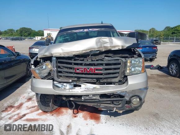 2007 GMC Sierra 2500HD SLT z VIN 1GTHK29667E565320, wystawiony jako IAAI lot #42128165 z przebiegiem 210 268 mil mil oraz . Historia ofert i sprzedaży dostępna na DreamBid. Obrazek 13.