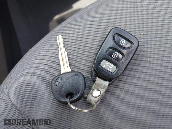 2013 Hyundai Elantra GLS with VIN 5NPDH4AE0DH309679, listed as a IAAI auction lot 42573400 with 173,948 mi miles and . Bid and sale history available at DreamBid. Image 11.