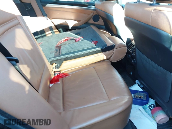 2008 BMW X5 3.0si with VIN 5UXFE43578L036366, listed as a IAAI auction lot 41181561 with 999,999 mi miles. Bid and sale history available at carsss.com. Image 8.