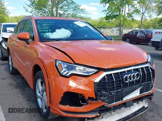 2022 Audi Q3 Premium Plus z VIN WA1BUCF36N1149539, wystawiony jako IAAI lot #42176930 z przebiegiem 13 152 mil mil oraz . Historia ofert i sprzedaży dostępna na DreamBid. Obrazek 1.