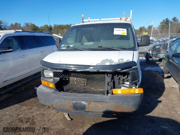 2009 Chevrolet Express Cargo Van with VIN 1GCGG25C691128016, listed as a IAAI auction lot 41682969 with NaN miles. Bid and sale history available at carsss.com. Image 12.
