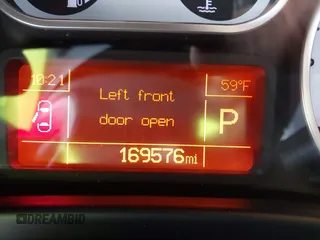 2014 FIAT 500L Lounge with VIN ZFBCFACH9EZ009286, listed as a IAAI auction lot 41838313 with 169,576 mi miles and . Bid and sale history available at DreamBid. Image 7.