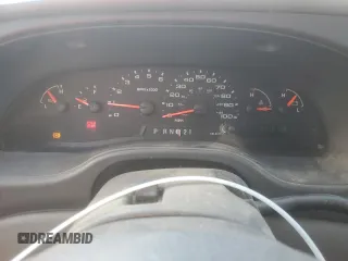 2006 Ford Econoline Cargo с VIN 1FTRE14W86HB02458, выставлен на аукционе Copart как лот 52862295 с пробегом 311 513 миль миль и Списание • Salvage title. История ставок и продаж доступна на DreamBid. Изображение 9.
