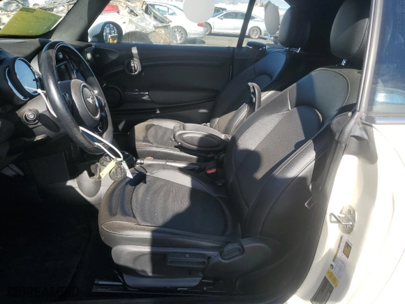 2016 MINI Cooper Convertible with VIN WMWWG5C53G3C19232, listed as a Copart auction lot 87704745 with 92,612 mi miles and Salvage Title. Bid and sale history available at carsss.com. Image 7.
