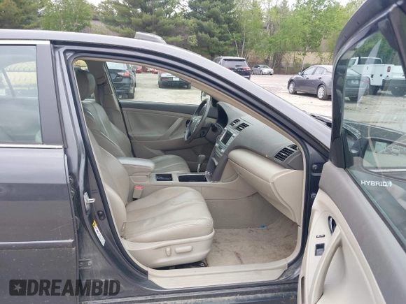2007 Toyota Camry z VIN 4T1BB46K27U001703, wystawiony jako IAAI lot #42316610 z przebiegiem 211 752 mil mil oraz . Historia ofert i sprzedaży dostępna na DreamBid. Obrazek 5.