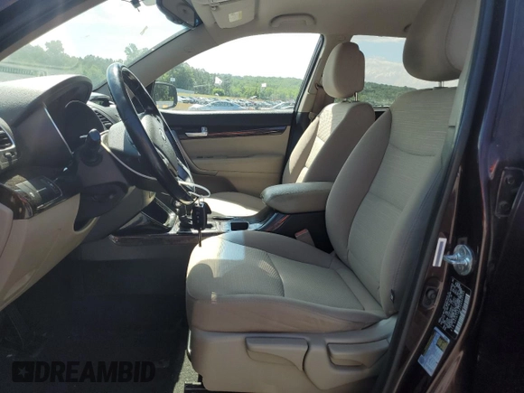 2015 Kia Sorento LX with VIN 5XYKT3A67FG562355, listed as a Copart auction lot 56797445 with 167,441 mi miles and Clean Title. Bid and sale history available at DreamBid. Image 7.