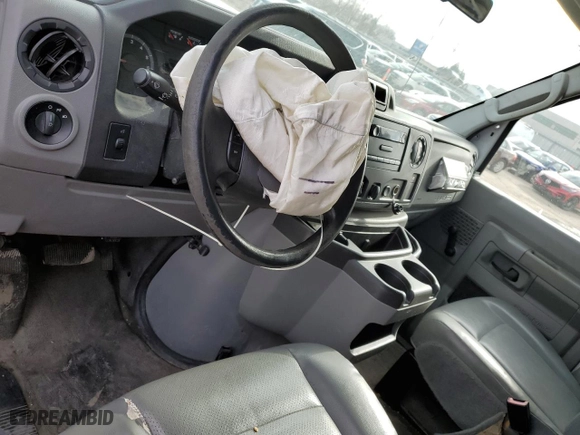 2014 Ford Econoline Wagon XL with VIN 1FBNE3BL1EDB20488, listed as a Copart auction lot 43777575 with 72,101 mi miles and Salvage Title. Bid and sale history available at carsss.com. Image 8.