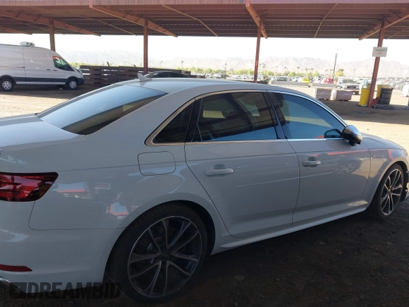 2018 Audi S4 Prestige z VIN WAUC4AF49JA019401, wystawiony jako IAAI lot #42143099 z przebiegiem 50 206 mil mil oraz . Historia ofert i sprzedaży dostępna na DreamBid. Obrazek 13.