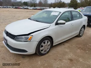 2014 Volkswagen Jetta Sedan SE with VIN 3VWD17AJ5EM417422, listed as a IAAI auction lot 41688051 with 80,682 mi miles. Bid and sale history available at carsss.com. Image 2.