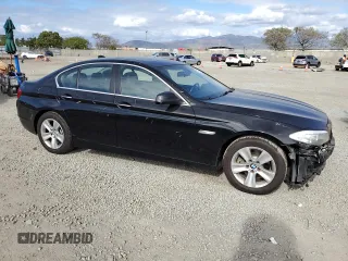 2013 BMW 5 Series 528i with VIN WBAXG5C51DD231693, listed as a Copart auction lot 53683555 with 86,460 mi miles and Salvage Title. Bid and sale history available at carsss.com. Image 4.