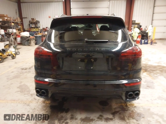 2016 Porsche Cayenne GTS z VIN WP1AD2A29GLA72438, wystawiony jako IAAI lot #41279805 z przebiegiem 29 769 mil mil oraz . Historia ofert i sprzedaży dostępna na DreamBid. Obrazek 16.