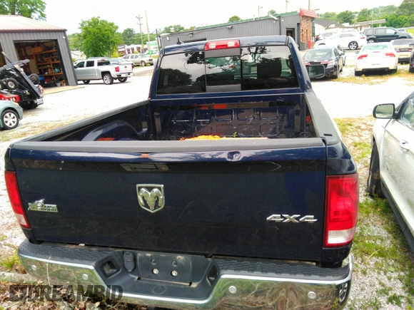 2018 Ram 1500 Big Horn z VIN 1C6RR7GG2JS311743, wystawiony jako IAAI lot #42325947 z przebiegiem 139 107 mil mil oraz . Historia ofert i sprzedaży dostępna na DreamBid. Obrazek 16.
