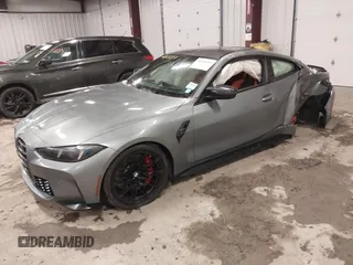 2025 BMW M4 Competition xDrive z VIN WBS33HK05SCT86800, wystawiony jako IAAI lot #41265093 z przebiegiem 838 mil mil oraz . Historia ofert i sprzedaży dostępna na DreamBid. Obrazek 17.