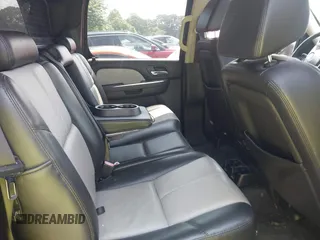 2008 Chevrolet Avalanche LS with VIN 3GNFK12398G190493, listed as a IAAI auction lot 42483068 with 211,675 mi miles and . Bid and sale history available at DreamBid. Image 8.