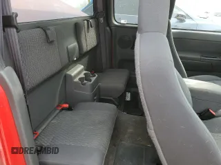 2006 GMC Canyon SLE Z85 z VIN 1GTCS196968292293, wystawiony jako Copart lot #50883755 z przebiegiem 110 374 mil mil oraz Szkody całkowita. Historia ofert i sprzedaży dostępna na DreamBid. Obrazek 10.