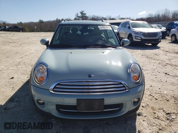 2013 MINI Clubman z VIN WMWZF3C58DT489635, wystawiony jako Copart lot #51922425 z przebiegiem 79 642 mil mil oraz Czysty tytuł • Clean title. Historia ofert i sprzedaży dostępna na DreamBid. Obrazek 5.