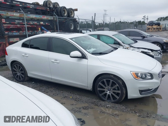 2017 Volvo S60 Inscription with VIN LYV402HKXHB148240, listed as a IAAI auction lot 41618292 with 77,870 mi miles. Bid and sale history available at carsss.com. Image 13.