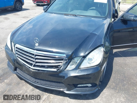 2011 Mercedes-Benz E-Class E 350 Luxury with VIN WDDHF5GB1BA462074, listed as a IAAI auction lot 42017000 with 170,658 mi miles. Bid and sale history available at carsss.com. Image 6.