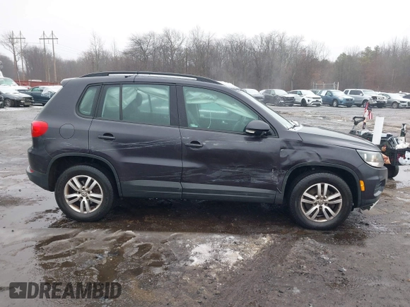 2016 Volkswagen Tiguan R-Line with VIN WVGBV7AX8GW592927, listed as a IAAI auction lot 41521533 with 79,563 mi miles and . Bid and sale history available at DreamBid. Image 13.