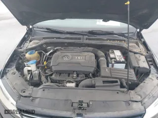 2014 Volkswagen Jetta Sedan SE w/Connectivity with VIN 3VWD17AJXEM370663, listed as a IAAI auction lot 41612207 with 135,215 mi miles. Bid and sale history available at carsss.com. Image 10.