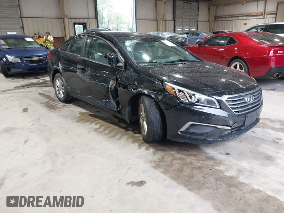 2017 Hyundai Sonata SE with VIN 5NPE24AF9HH575092, listed as a IAAI auction lot 41984989 with 141,796 mi miles. Bid and sale history available at carsss.com. Image 1.