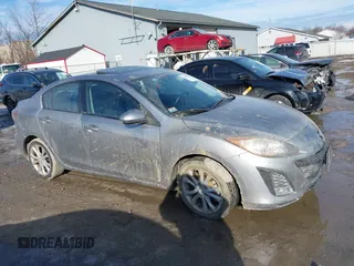 2010 Mazda 3 S Grand Touring z VIN JM1BL1S68A1276008, wystawiony jako IAAI lot #41453232 z przebiegiem 40 623 mil mil oraz . Historia ofert i sprzedaży dostępna na DreamBid. Obrazek 13.