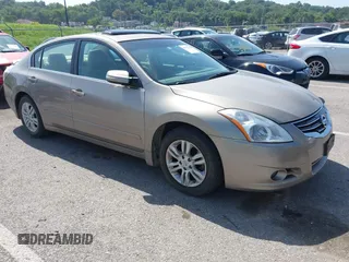 2012 Nissan Altima S z VIN 1N4AL2APXCN409879, wystawiony jako IAAI lot #42753799 z przebiegiem 114 884 mil mil oraz . Historia ofert i sprzedaży dostępna na DreamBid. Obrazek 1.