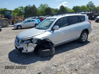 2008 Toyota RAV4 Limited с VIN JTMBD31V185181410, выставлен на аукционе Copart как лот 55585185 с пробегом 165 452 миль миль и Чистый • Clean title. История ставок и продаж доступна на DreamBid. Изображение 1.